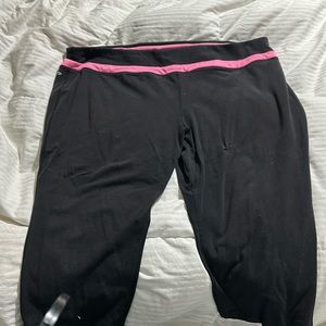 Capri with pink stripe